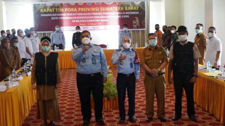 Pengawasan 158 WNA di Sumbar jadi Atensi TIMPORA 1 Rapat TIMPORA Kanwil Kementerian Hukum dan HAM Provinsi Sumbar. (IST)
