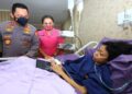 Kapolri Jenguk Sinta Aulia Anak yang Sakit Tumor Kaki