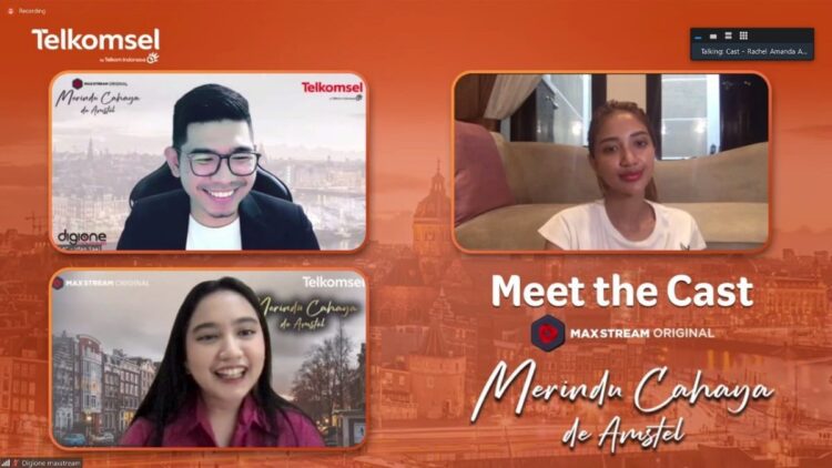 Telkomsel Gelar Acara Meet the Cast Pemain Film 'Merindu Cahaya de Amstel' 1 Cast film Merindu Cahaya de Amstel dalam webinar bersama pelangga Telkomsel dan jurnalis di Sumatera.