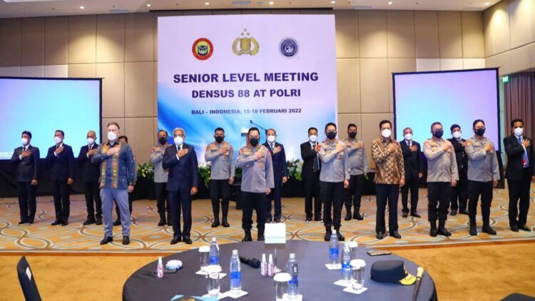 Kapolri Tekankan Densus 88 Kembangkan Kemampuan Hadapi Tantangan 1 Senior Level Meeting Densus 88 Mabes Polri.