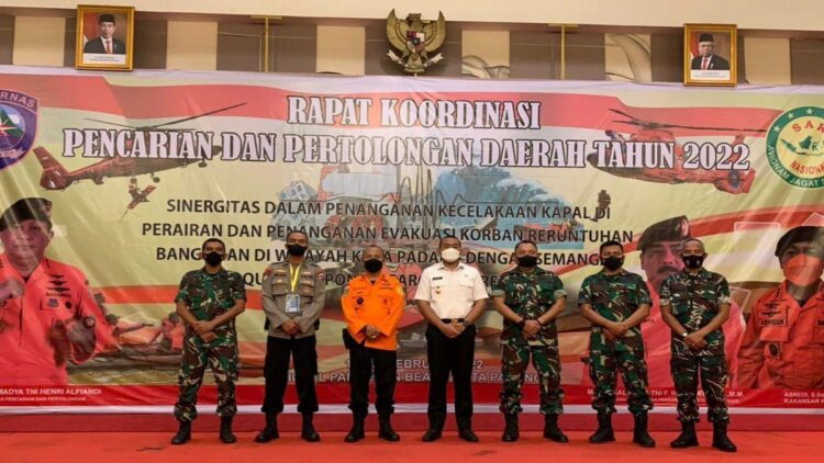 Wagub Sumbar Teken Naskah Kontigensi Pencarian dan Pertolongan 1 Wagub Audy dalam Rakor Pencarian dan Pertolongan.