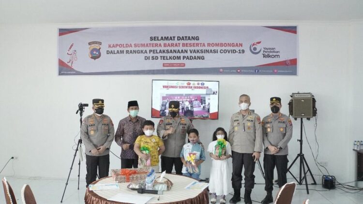 Wakapolda tinjau akselerasi vaksin di SD Telkom.