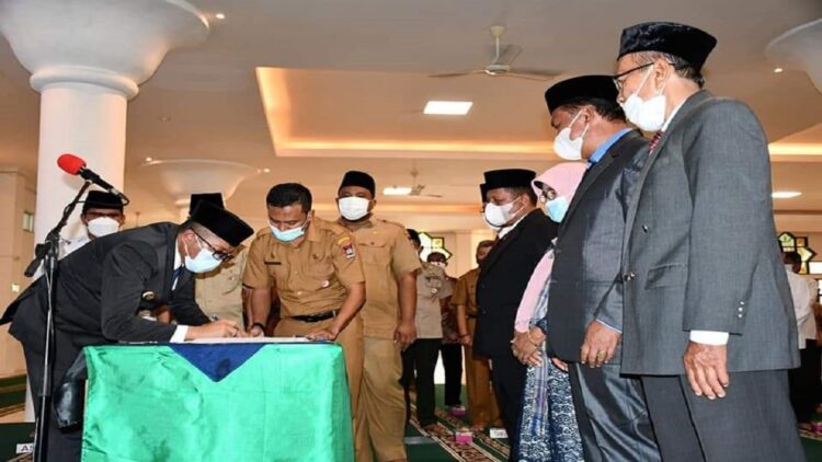 Wali Kota Padang Hendri Septa melantik pengurus Baznas Kota Padang periode 2022-2027. (IST)