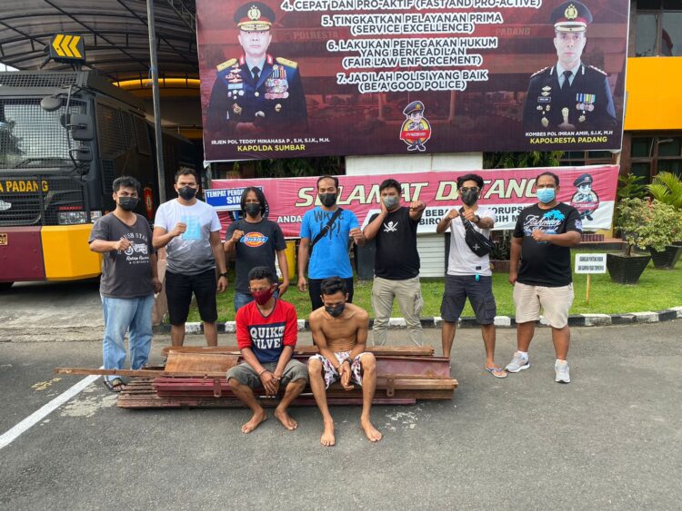 Pelaku pencurian rolling door di salah satu toko di kawasan Kurao Pagang diringkus polisi. (IST)