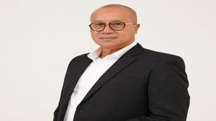 Sengaja Budi Syukur siap bertarung pada pemilihan Ketum IKA FH Unand. (IST)