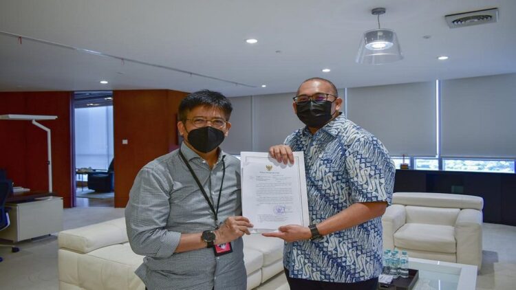 Anggota DPR RI bertemu Dirut Telkomsel menyampaikan persoalan kebutuhan BTS di Kabupaten Pesisir Selatan, Rabu (9/2/2022). (IST)