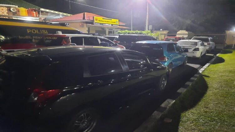 Kendaraan roda empat yang diamankan saat Operasi Cipta Kondisi, Minggu (13/2/2022). (IST)