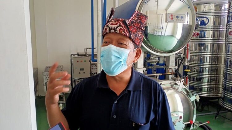 Alat penyimpan rendang.