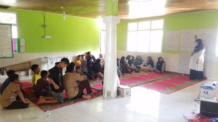 Edukasi HIV AIDS PKBI Sumbar di Nagari Batang Barus, Kabupaten Solok.