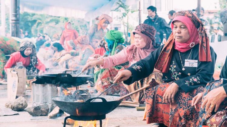 Festival marandang di Padang.