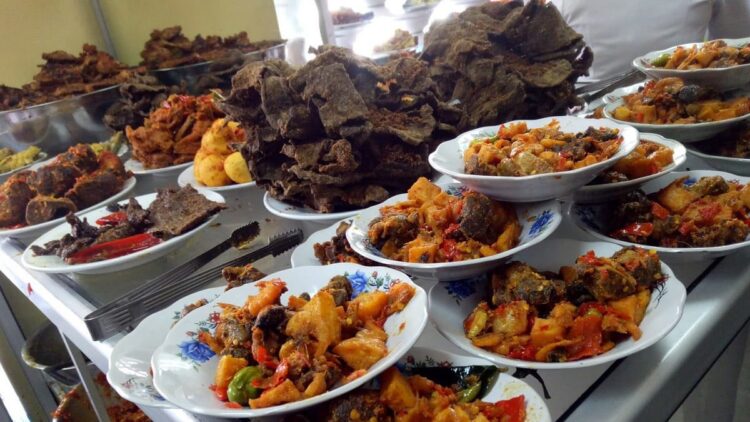ilustrasi menu makanan di RM Padang. (Foto: Dok. Istimewa)