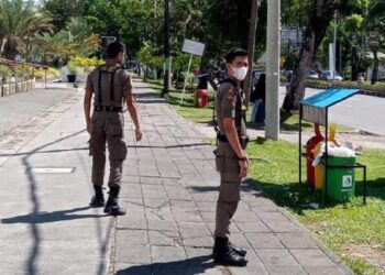 Parkir Liar di Jalan Khatib Sulaiman Ditertibkan Satpol PP Padang