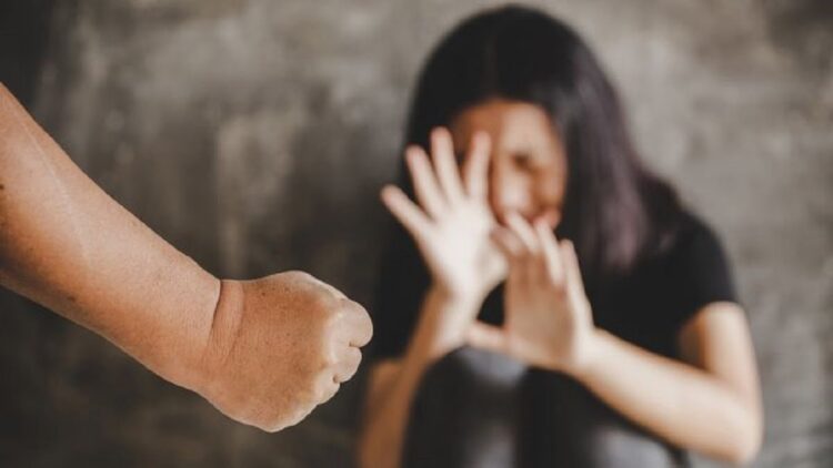 Dilaporkan Istri karena Lakukan KDRT, Buruh di Bukittinggi Diciduk Polisi 1 Ilustrasi KDRT. (net)