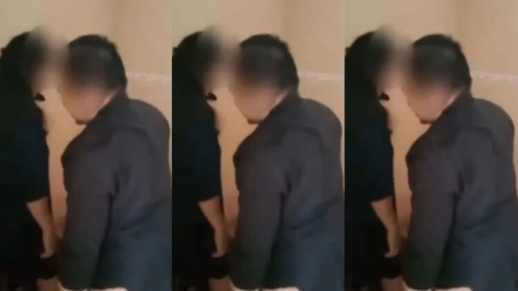 Viral, Warga Gerebek Pelaku Mesum di Toilet Musala di Bogor 1 Viral video pria wanita mesum di toilet musala. Sumber : Instagram@infojawabarat