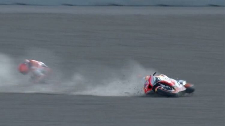 Marc Marquez mengalami high side pada sesi warm up MotoGP Mandalika 2022(twitter MotoGP)