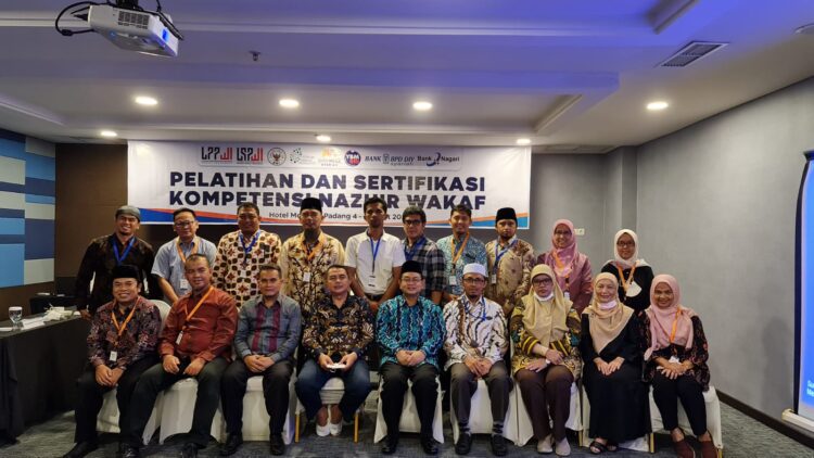 Lembaga Pendidikan dan Pelatihan (Lemdiklat) serta Lembaga Sertifikasi Profesi Badan Wakaf Indonesia (LSP BWI) kembali mengadakan Pelatihan dan Sertifikasi Kompetensi Nazhir Wakaf. Pelatihan digelar di Hotel Mercure, Padang, Sumatera Barat, pada Jumat-Minggu (4-6/3). 