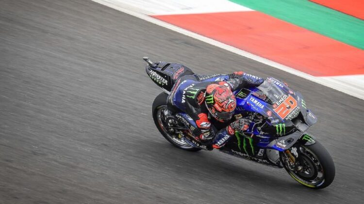 Quartararo Raih Pole Position MotoGP Mandalika, Marquez Terjatuh Dua Kali 1 Fabio Quartararo berhasil meraih pole position MotoGP Mandalika.