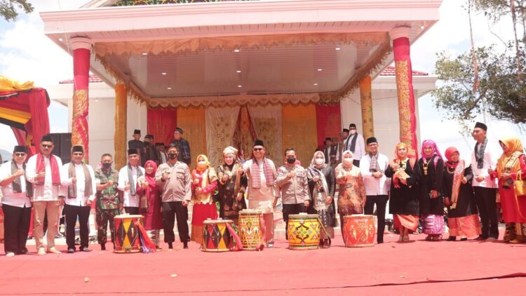 Festival Lima Danau tanpa Wabup dan Ketua DPRD Kabupaten Solok, Sabtu kemarin.