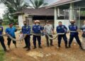 Ngeri! Ular Piton Sepanjang 5 Meter Dievakuasi dari Belakang Kampus PNP 5 Ngeri! Ular Piton Sepanjang 5 Meter Dievakuasi dari Belakang Kampus PNP