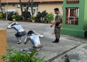 Ganggu Pengguna Jalan, Satpol PP Padang Amankan Dua Manusia Silver