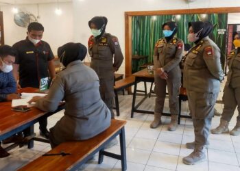 Jaga Trantibum Selama Ramadan, Satpol PP Panggil 50 Pelaku Usaha di Padang