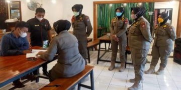 Jaga Trantibum Selama Ramadan, Satpol PP Panggil 50 Pelaku Usaha di Padang