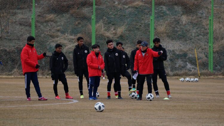Timnas U-19 latihan di Korea jelang laga ujicoba.