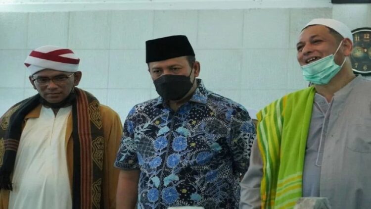 BNPT Sebut Kerja Sama Ulama-Pemerintah Penting Cegah Penyebaran Paham Radikal 1 Kepala BNPT Komjen Pol Dr Boy Rafli Amar MH dan jajaran ke pimpinan Majelis Taklim Al Habib Ali Kwitang atau yang lebih dikenal dengan Majelis Habib Ali Kwitang di kawasan Kwitang, Jakarta Pusat, Senin (28/2/2022). (ANTARA/HO-BNPT)