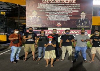 Pura-pura Beli Baju, IRT di Padang malah Bawa Kabur HP Pemilik Toko