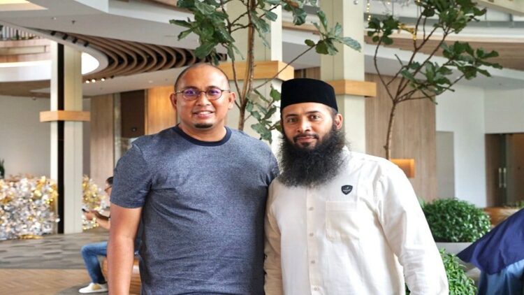 Anggota DPR RI Andre Rosiade bersama Ustaz Syafiq Basalamah. (IST)