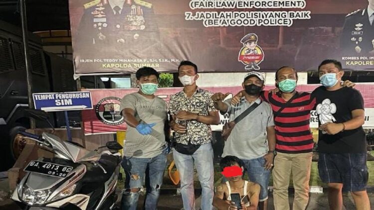 Pelaku jambret HP di kawasan Ganting ditangkap polisi. (IST)