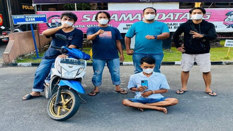 Nyolong HP, Pria Pengangguran di Padang Dibekuk Polisi 1 Polisi meringkus pelaku pencurian HP di Padang. (IST)