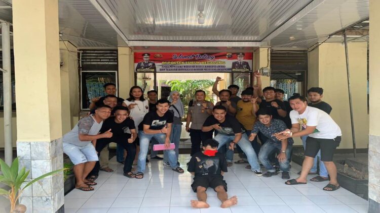 Pemerkosa Anak Bawah Umur di Bukittinggi, Diciduk Tim Gabungan di Padang 1 Polisi meringkus pria ini di Padang usai memperkosa anak bawah umur di Bukittinggi. (IST)