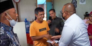 Andre Rosiade Bantu Korban Luka Bakar di Lima Kaum, Tanahdatar 8 Andre Rosiade Bantu Korban Luka Bakar di Lima Kaum, Tanahdatar