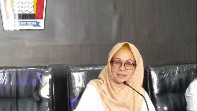 Permudah Warga Urus Izin, Pemko Padang Hadirkan Aplikasi Sinopen 1 Kepala Dinas Penanaman Modal dan Pelayanan Terpadu Satu Pintu (DPMPTSP) Kota Padang Corri Saidan (Antara/Ikhwan Wahyudi)