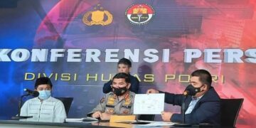 Selama 2 Hari, Densus 88 Polri Tangkap 12 Terduga Teroris JI dan ISIS 8 Selama 2 Hari, Densus 88 Polri Tangkap 12 Terduga Teroris JI dan ISIS