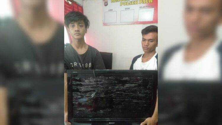 Dua pelaku pencurian TV di Pauh.