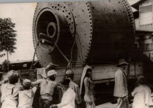 foto penurunan klin cikal bakal semen padang 1