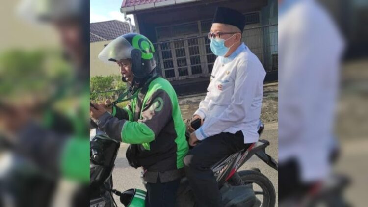 Drivel ojol di Padang batalkan pesanan demi mengantarkan Wali Kota.