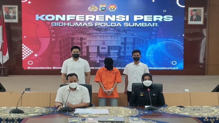 Pelaku UU ITE di Polda Sumbar.