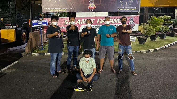 Pelaku pencurian sepatu mahal di Padang.