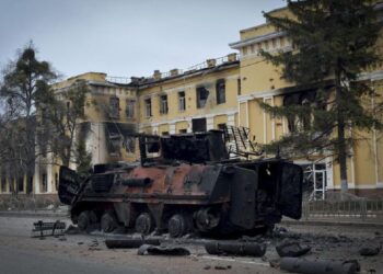 Bawa Tank dan Artileri, Konvoi Militer Rusia sepanjang 64 Km Kepung Ibu Kota Ukraina