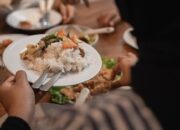 Ini 10 Bahaya Makan Berlebihan Menurut Imam Ghazali