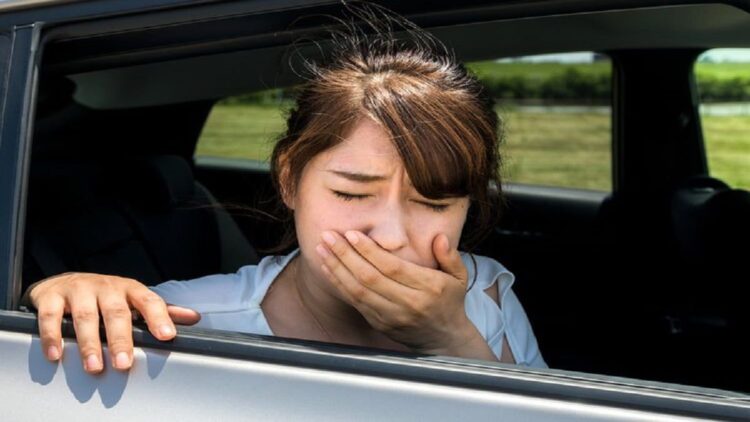 5 Cara Mengatasi Mabuk Perjalanan saat Mudik 1 Ilustrasi mabuk perjalanan. (metamorworks)