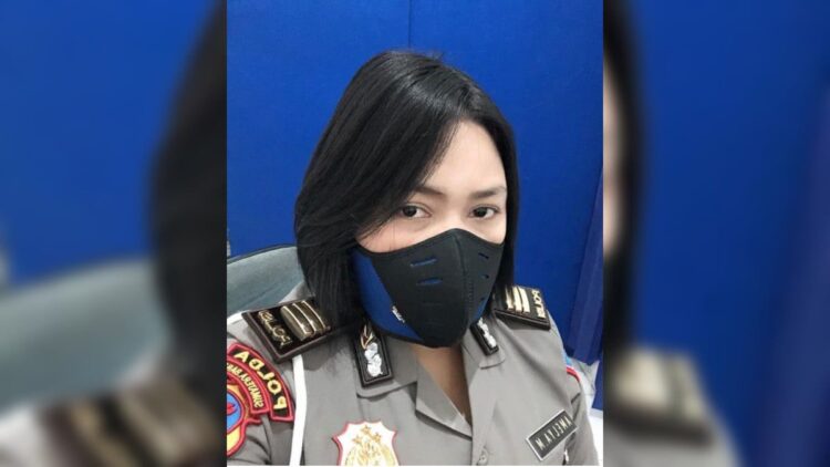 Ps Kasi SIM Ditlantas Polda Sumbar AKP Amelia.
