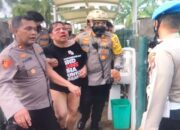 Ade Armando Dikeroyok Massa di Lokasi Demo 114