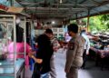 Berjualan di Siang Hari, Satpol PP kembali Tegur Pemilik Warung Nasi di Padang