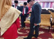 Pake Sepatu Produk Lokal di HUT ke-74 Pessel, Bupati Ngaku Pede