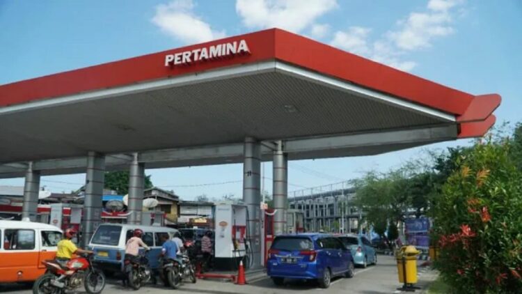 Pertamina Pastikan Stok Pertalite Aman, Distribusinya Disesuaikan dengan Kebutuhan 1 Ilustrasi: PT Pertamina Regional Kalimantan menjamin tersediaan Pertalite di SPBU seluruh Kalimantan 10 hari kedepan. Foto:Antaranews Kalsel/HO.