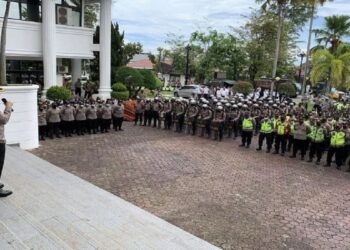 Tolak Presiden 3 Periode, Ribuan Mahasiswa dari 6 Kampus Geruduk DPRD Sumbar